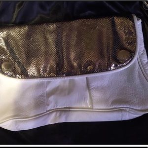 Gustto white leather clutch